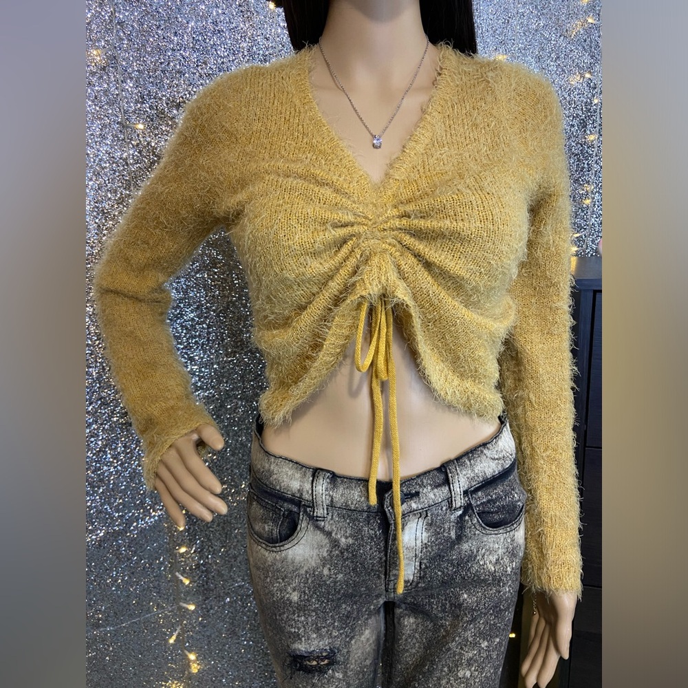 ‼️CLEARANCE Item‼️| Fuzzy Gold Scrunch Sweater